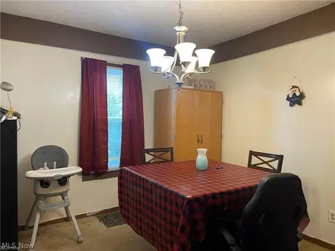 Dining - 237 Maple St, Lisbon, OH 44432 photo 1 of 1