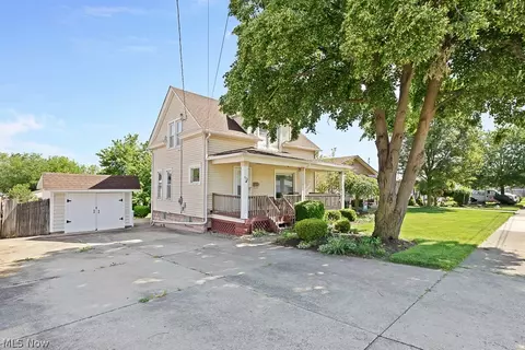 325 Howard St, Medina, OH 44256