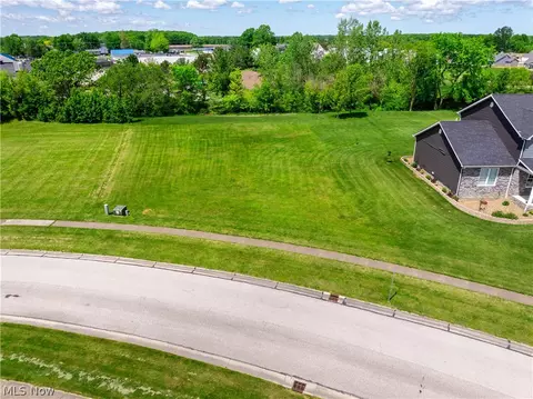 563 Appomattox Ct, Lagrange, OH 44050