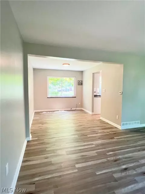 339 E 235th St, Euclid, OH 44123 photo 7