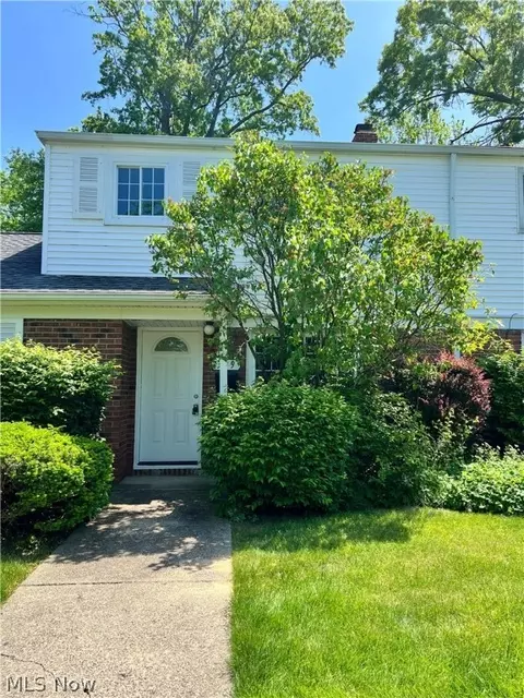339 E 235th St, Euclid, OH 44123 photo 2