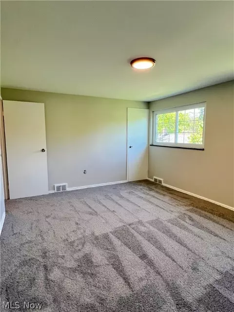 339 E 235th St, Euclid, OH 44123 photo 18