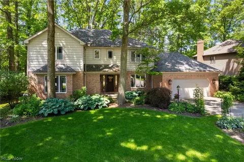 272 Brookrun Dr, Copley, OH 44321