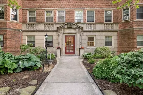 13500 Shaker Blvd #701, Cleveland, OH 44120