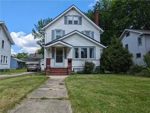 901 S Hawkins Ave, Akron, OH 44320