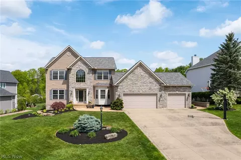 2761 Sunburst Dr, Medina, OH 44256
