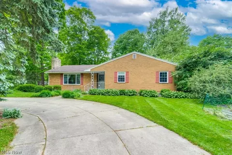 3060 Chamberlain Rd, Fairlawn, OH 44333
