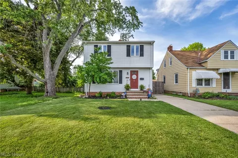 4002 Yorkshire Ave, Cleveland, OH 44134