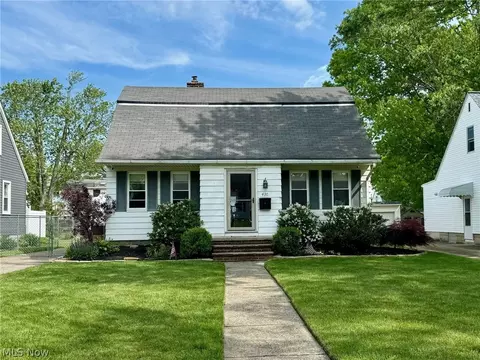 430 Cambridge Ave, Elyria, OH 44035