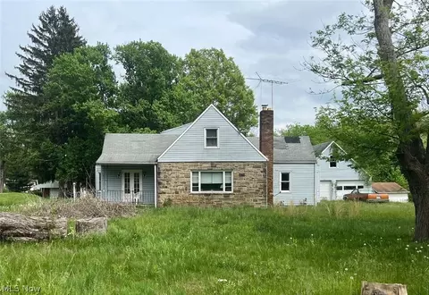 2761 Massillon Rd, Akron, OH 44312