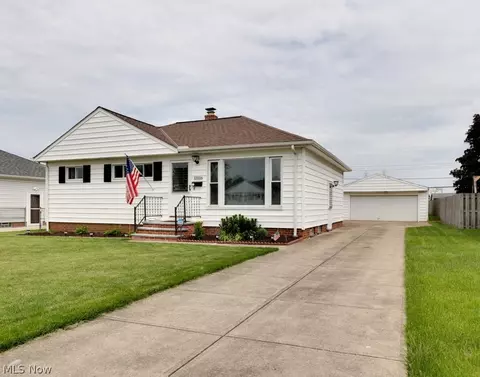 13516 Middlebrook Blvd, Brook Park, OH 44142