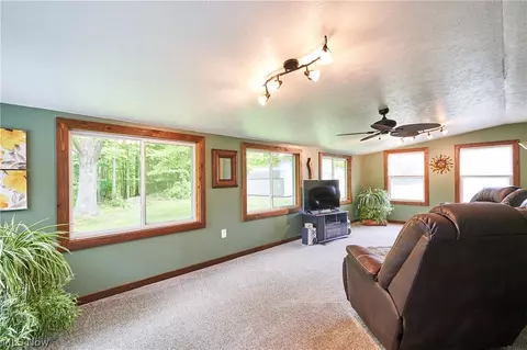 1939 Old Farm St, Ashtabula, OH 44004 photo 16