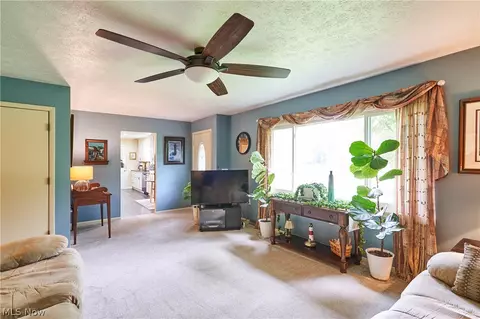 1939 Old Farm St, Ashtabula, OH 44004 photo 6