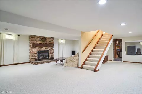 1939 Old Farm St, Ashtabula, OH 44004 photo 8