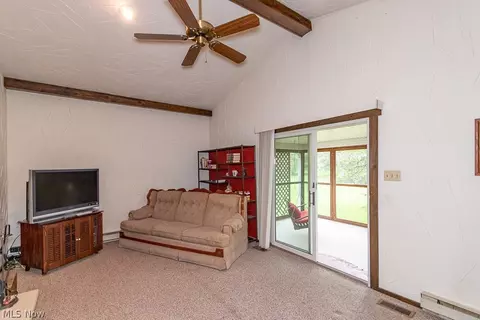 Living - 5256 S River Rd E, Geneva, OH 44041 photo 4 of 5
