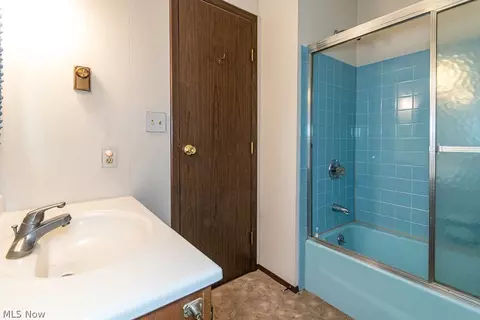 Bath - 5256 S River Rd E, Geneva, OH 44041 photo 2 of 4
