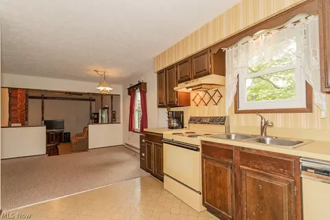 Kitchen - 5256 S River Rd E, Geneva, OH 44041 photo 1 of 2