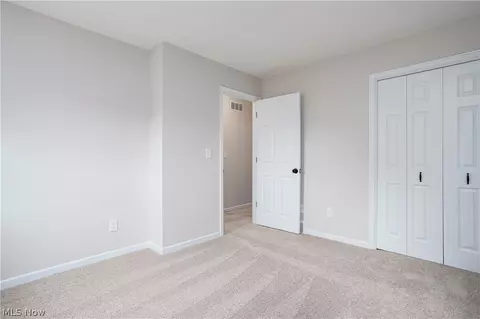 Bedroom - 469 Wolf Ave, Wadsworth, OH 44281 photo 4 of 8