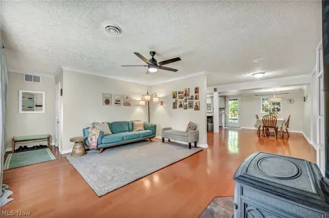 Living - 9625 E River Rd, Elyria, OH 44035 photo 2 of 4