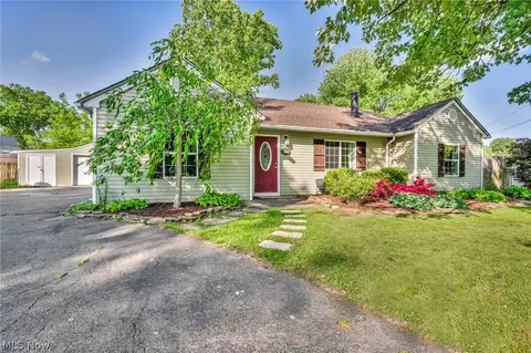 9625 E River Rd, Elyria, OH 44035