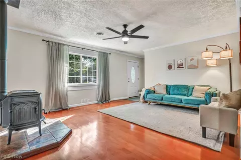 Living - 9625 E River Rd, Elyria, OH 44035 photo 4 of 4