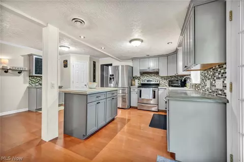 Kitchen - 9625 E River Rd, Elyria, OH 44035 photo 2 of 4