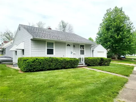 3015 Garfield Blvd, Lorain, OH 44052