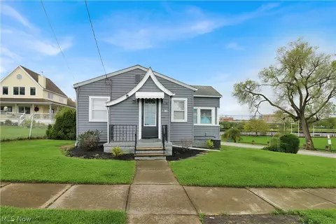 110 Lakeside Ave, Lorain, OH 44052