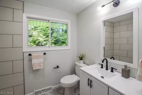 4800 Beverly Ave NE, Canton, OH 44714 photo 14