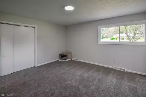 4800 Beverly Ave NE, Canton, OH 44714 photo 12