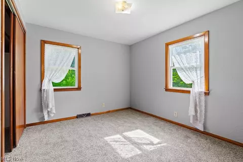 Bedroom - 2015 W River Rd S, Elyria, OH 44035 photo 5 of 6