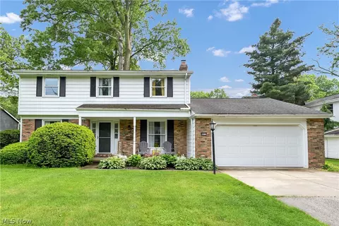 28711 Osborn Rd, Bay Village, OH 44140