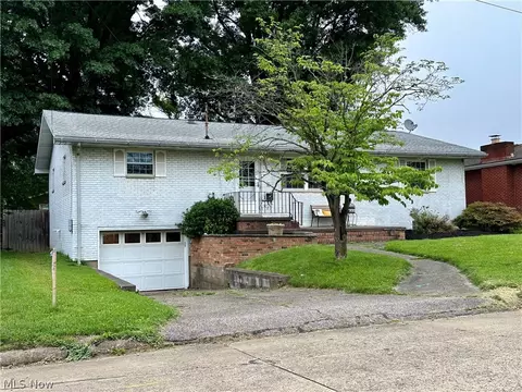 103 34th St, Vienna, WV 26105