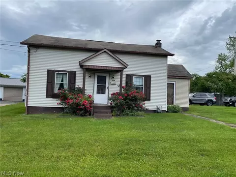 804 Grant Ave, Belpre, OH 45714