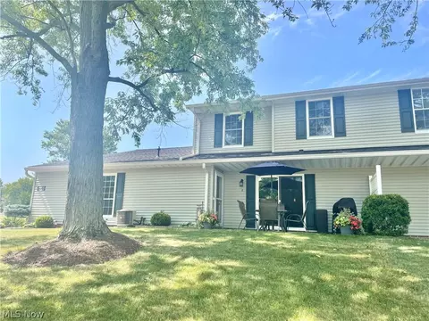 4926 Independence Cir #A, Stow, OH 44224