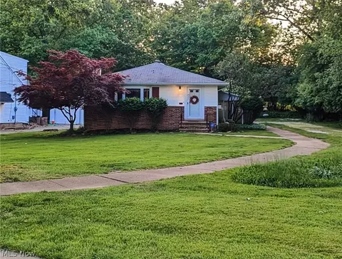 255 Grand Blvd, Bedford, OH 44146
