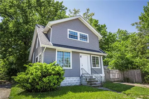 12617 Leeila Ave, Cleveland, OH 44135