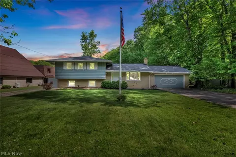 12956 Huffman Rd, Parma, OH 44130