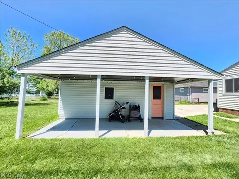 Exterior - 1732 Eldon Dr, Wickliffe, OH 44092 photo 4 of 9