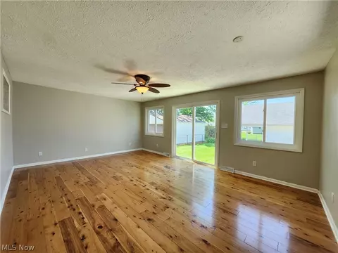 Living - 1732 Eldon Dr, Wickliffe, OH 44092 photo 9 of 12