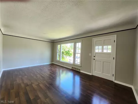 Living - 1732 Eldon Dr, Wickliffe, OH 44092 photo 5 of 12