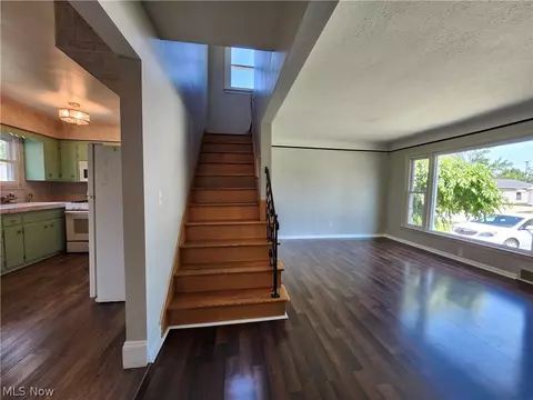Living - 1732 Eldon Dr, Wickliffe, OH 44092 photo 8 of 12