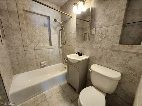 Bath - 1732 Eldon Dr, Wickliffe, OH 44092 photo 1 of 1