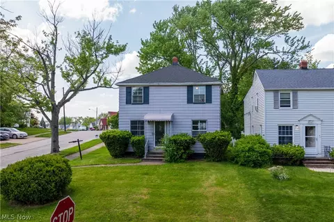 20901 Kenyon Dr, Maple Heights, OH 44137