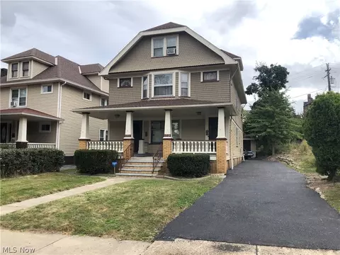 1711 Glenmont Rd, Cleveland Heights, OH 44118