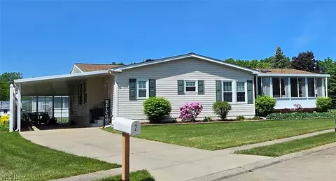 2 Tympani Trl, Olmsted Twp, OH 44138