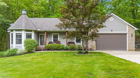 9741 Ravenna Rd, Chardon, OH 44024