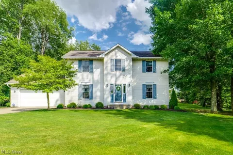 528 Brookfield Cir, Louisville, OH 44641