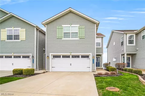 112 Larimar Dr, Eastlake, OH 44095