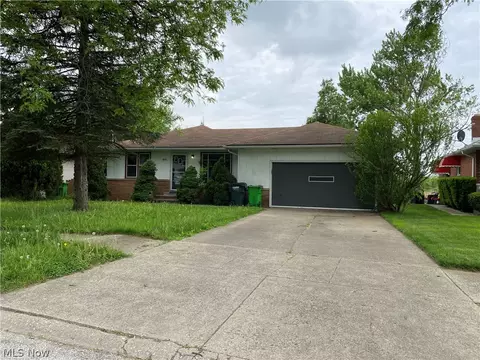 4870 E 81st St, Garfield Heights, OH 44125